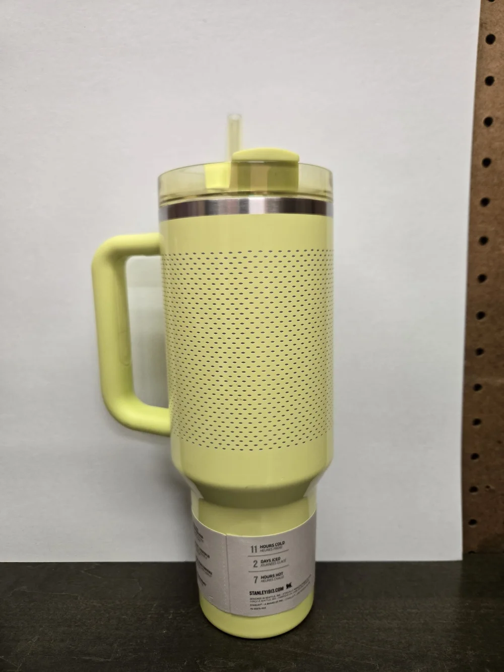 Stanley X Calia EDITION Neon Yellow Quencher H2.0 40oz Tumbler with Straw - Picture 4 of 6